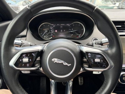 Jaguar E-Pace 2.0d i4 mhev R-Dynamic HSE awd 163cv auto (10)