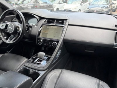 Jaguar E-Pace 2.0d i4 mhev R-Dynamic HSE awd 163cv auto (13)