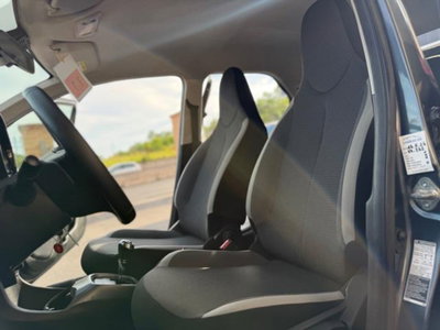 Toyota Aygo Connect 1.0 VVT-i 72 CV 5 porte x-play MMT (11)
