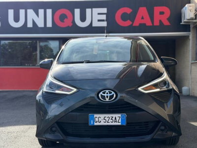 Toyota Aygo Connect 1.0 VVT-i 72 CV 5 porte x-play MMT (2)