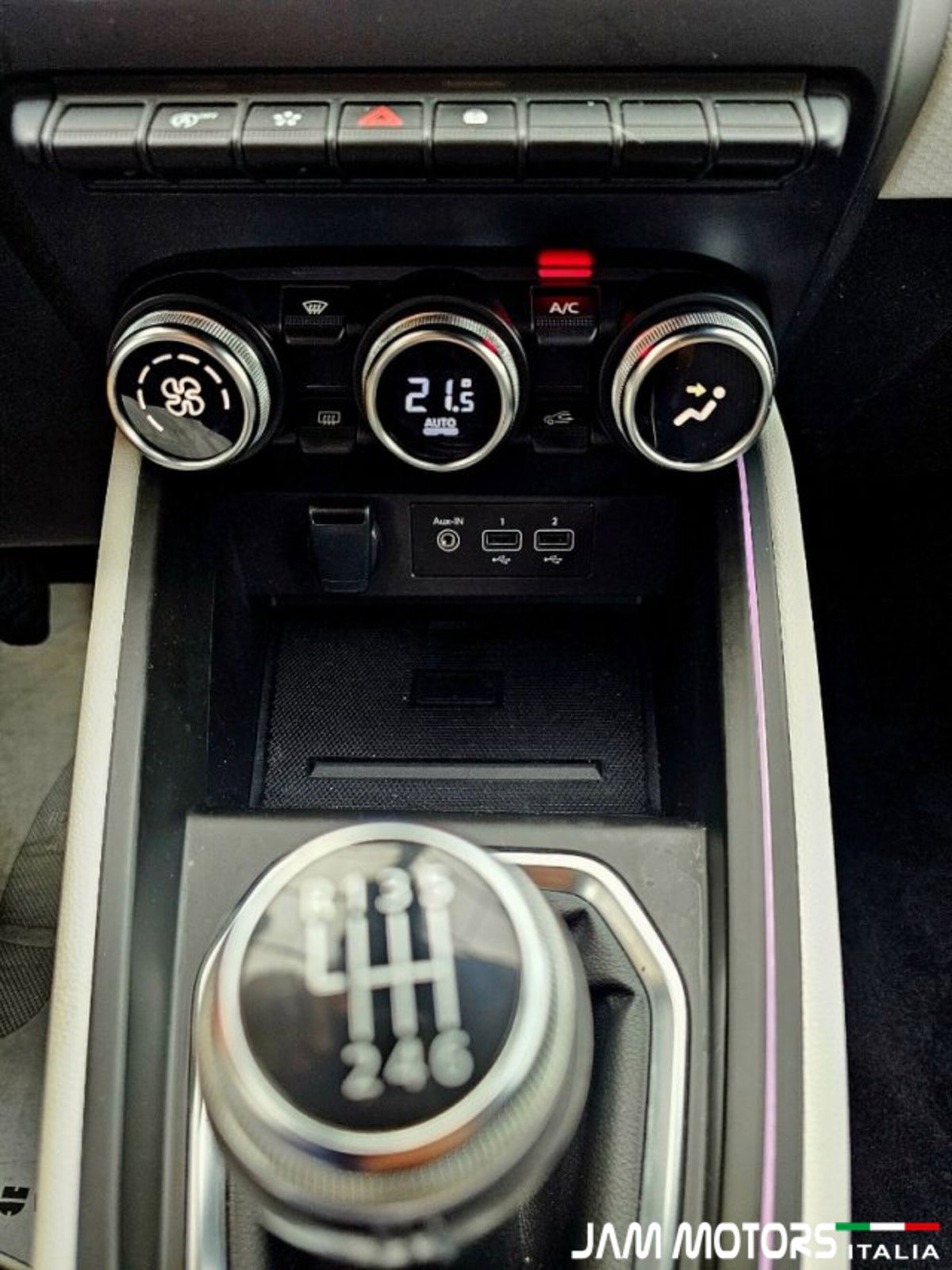 Renault Clio TCe 90 CV 5 porte Intens (12)