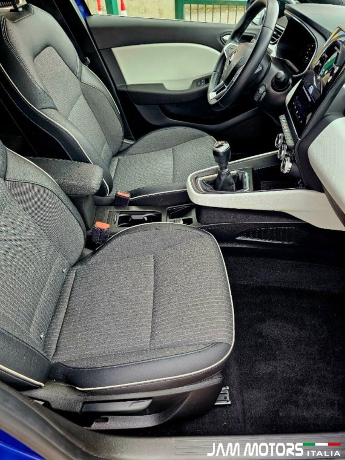 Renault Clio TCe 90 CV 5 porte Intens (17)