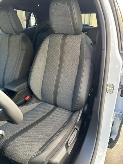 Peugeot 2008 PureTech 100 S&S Allure (14)