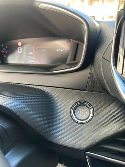 Peugeot 2008 PureTech 100 S&S Allure (17)