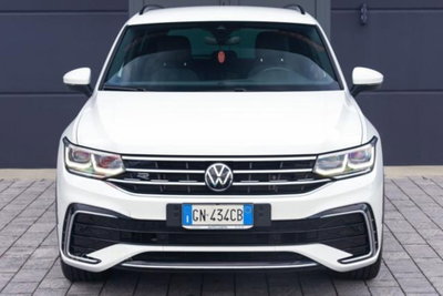 Volkswagen Tiguan 2.0 TDI 150 CV SCR DSG 4MOTION R-Line (12)