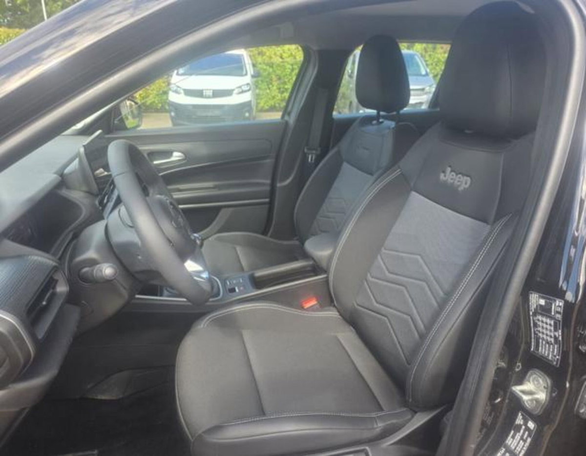 Jeep Avenger 1.2 turbo Altitude fwd 100cv (11)