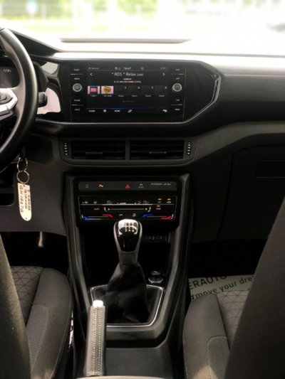 Volkswagen T-Cross 1.0 TSI 110 CV Sport (15)
