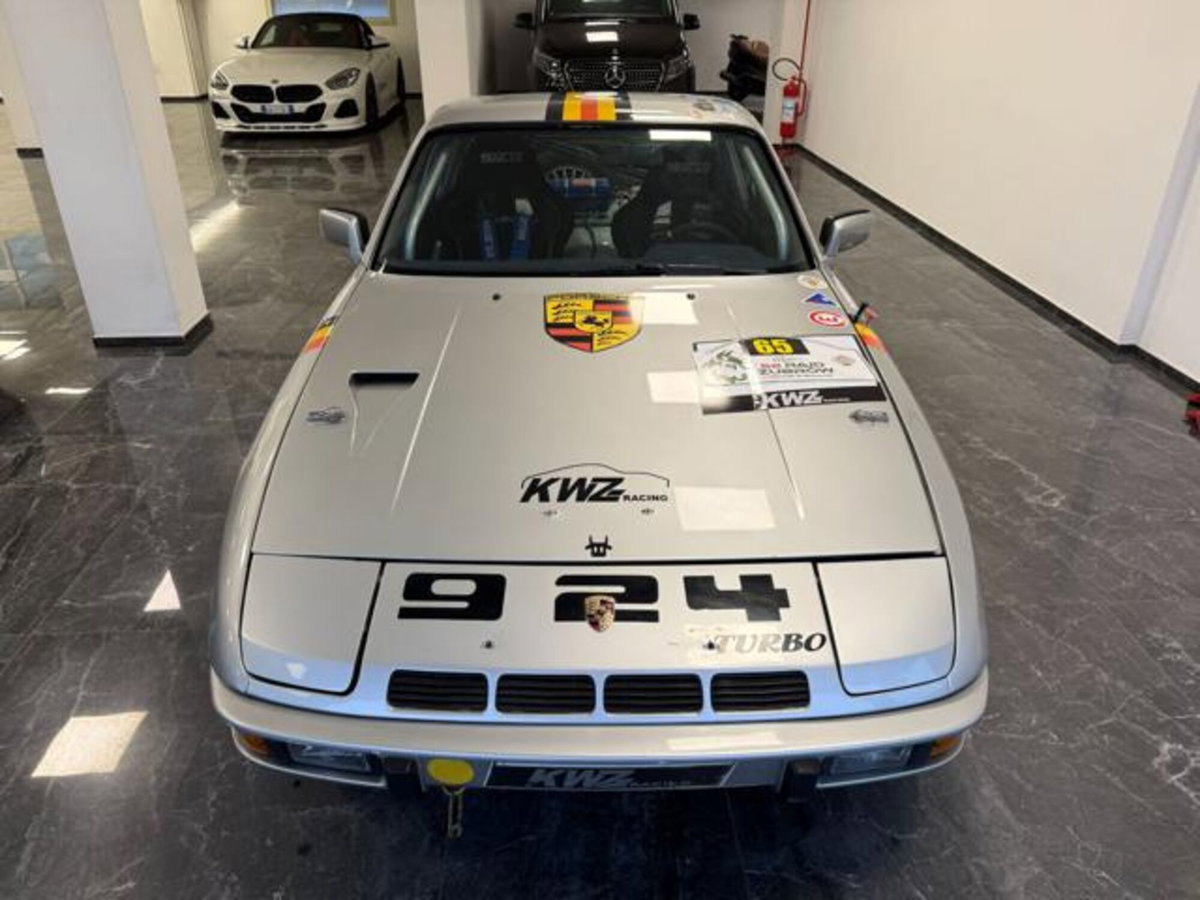 Porsche 944 Coupé Turbo cat (10)