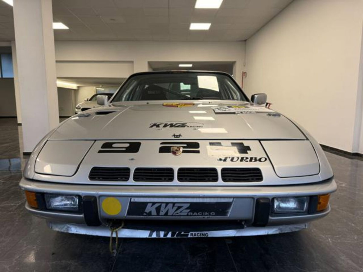 Porsche 944 Coupé Turbo cat (9)