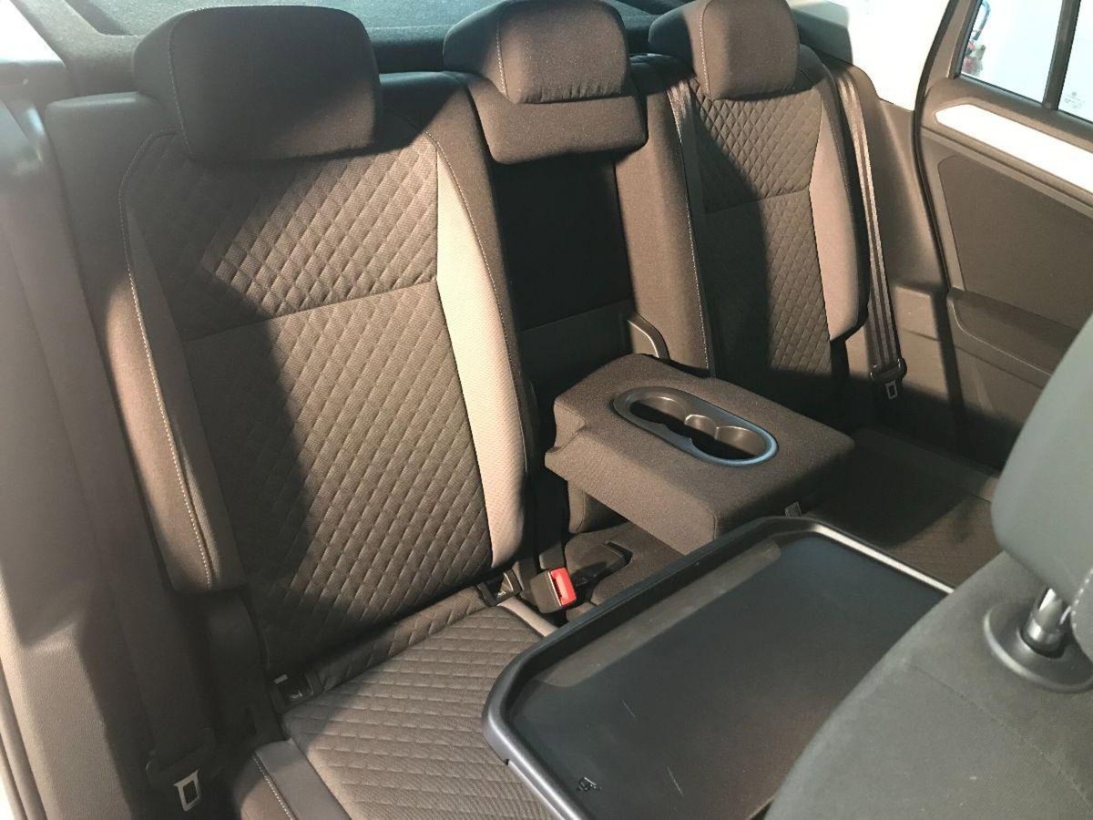 Volkswagen Tiguan Allspace 2.0 TDI SCR DSG 4MOTION Business BMT (13)