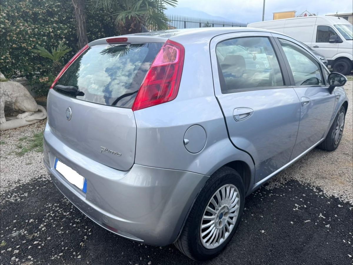 Fiat Grande Punto 1.3 MJT 90 CV 5 porte Dynamic (4)