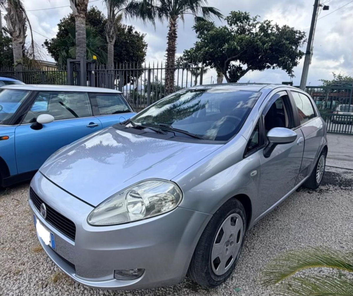Fiat Grande Punto 1.3 MJT 90 CV 5 porte Dynamic (6)