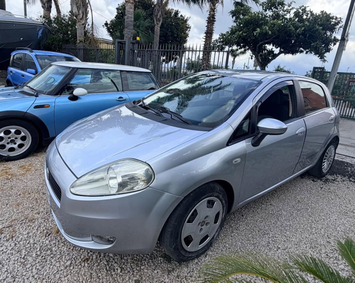 Fiat Grande Punto 1.3 MJT 90 CV 5 porte Dynamic (7)