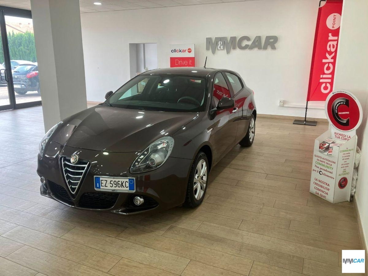 Alfa Romeo Giulietta 1.6 JTDm-2 Giulietta (2)