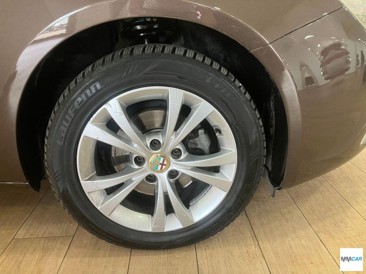 Alfa Romeo Giulietta 1.6 JTDm-2 Giulietta (5)