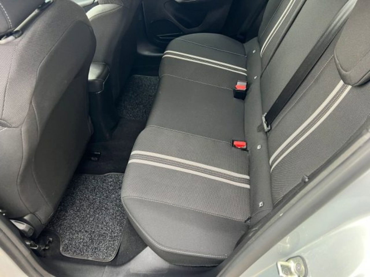 Opel Corsa 1.2 GS s&s 75cv (11)