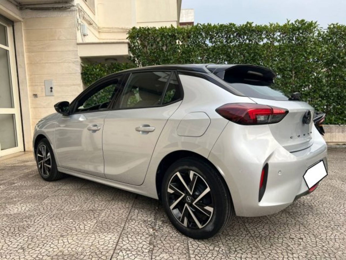 Opel Corsa 1.2 GS s&s 75cv (6)