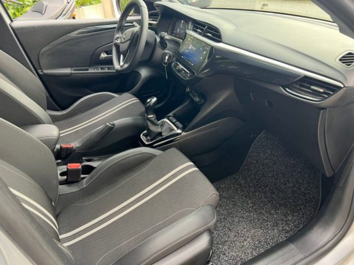 Opel Corsa 1.2 GS s&s 75cv (9)