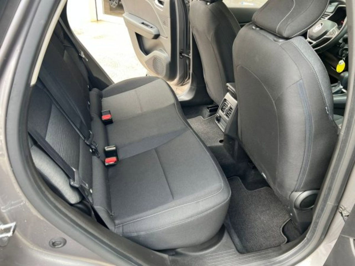 Renault Captur Blue dCi 115 CV EDC Business (8)