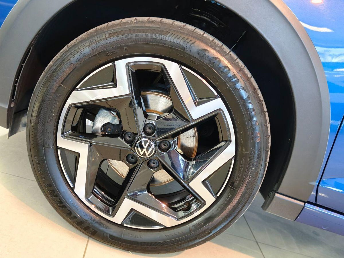 Volkswagen Taigo 1.0 TSI 110 CV R-Line (10)