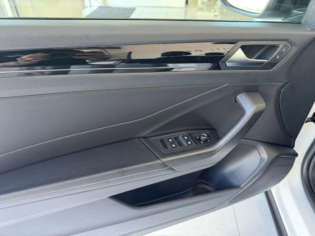 Volkswagen T-Roc 1.5 TSI ACT Style BlueMotion Technology (14)