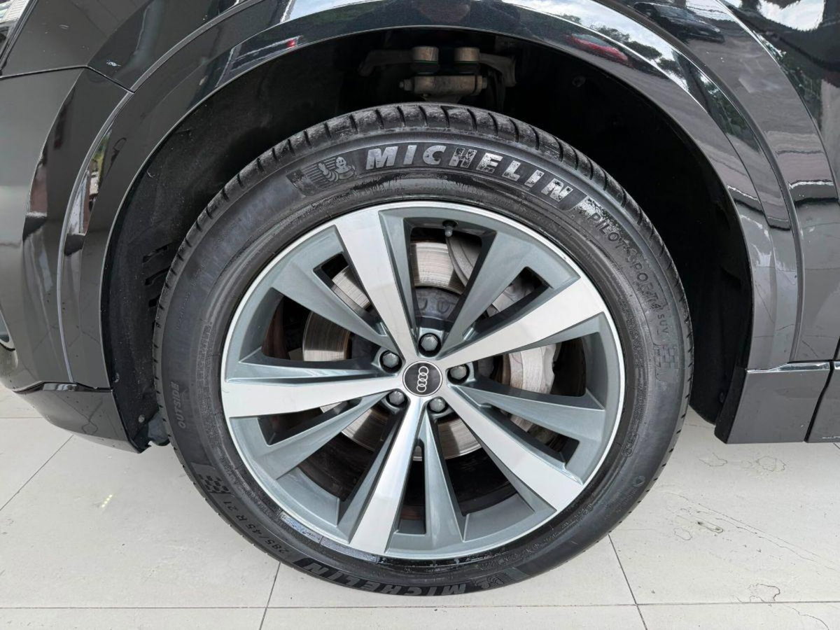 Audi Q8 Q8 55 TFSI e quattro tiptronic (10)