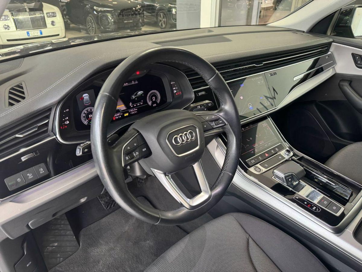 Audi Q8 Q8 55 TFSI e quattro tiptronic (12)