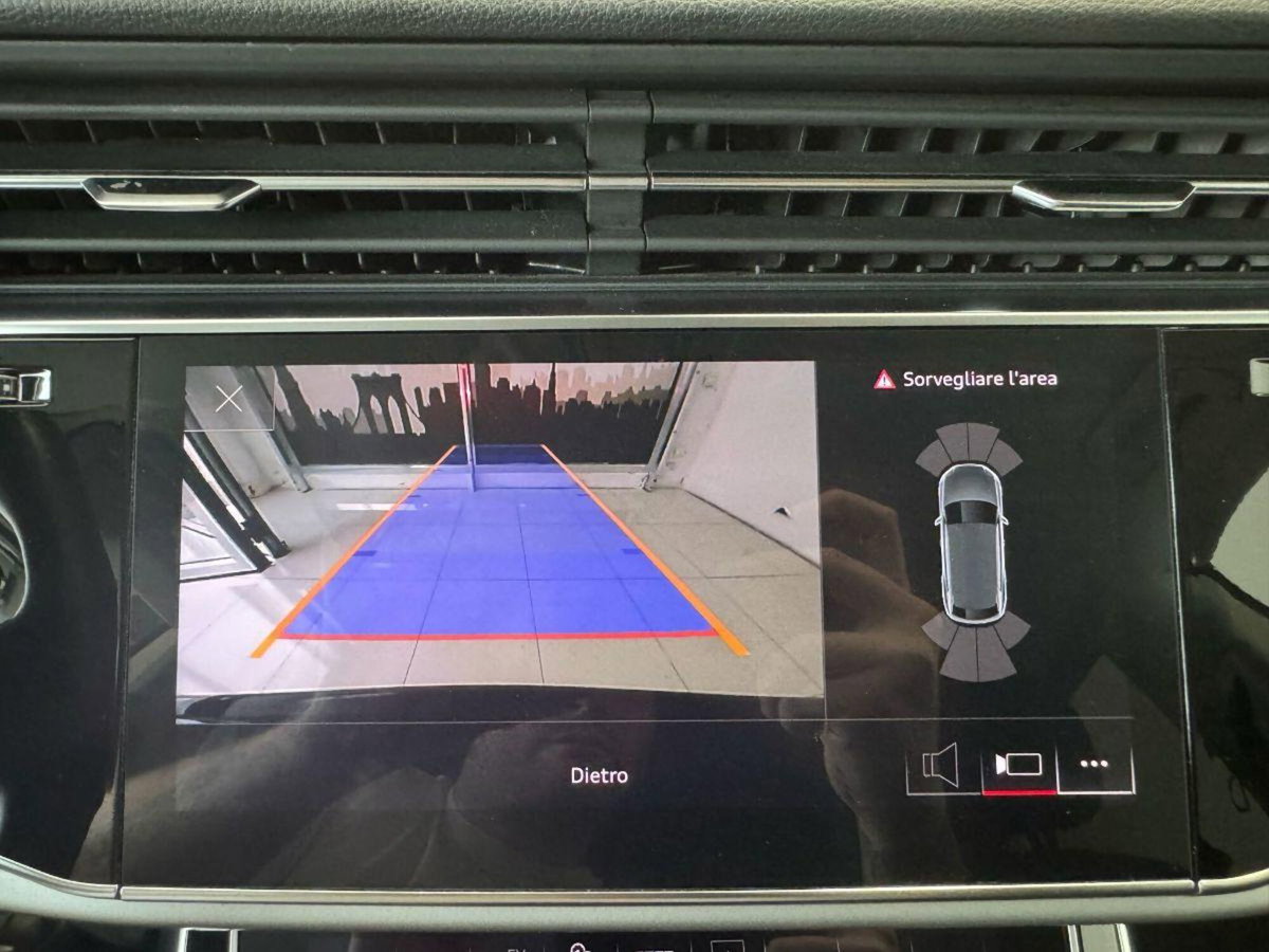 Audi Q8 Q8 55 TFSI e quattro tiptronic (18)