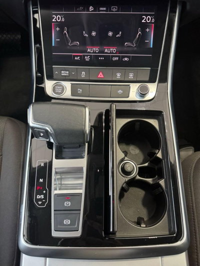 Audi Q8 Q8 55 TFSI e quattro tiptronic (19)