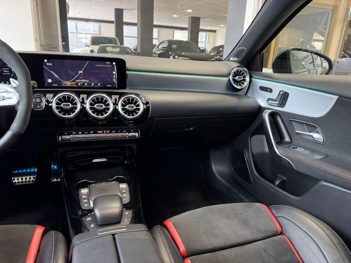 Mercedes-Benz Classe A 45 AMG 4Matic Automatic (17)