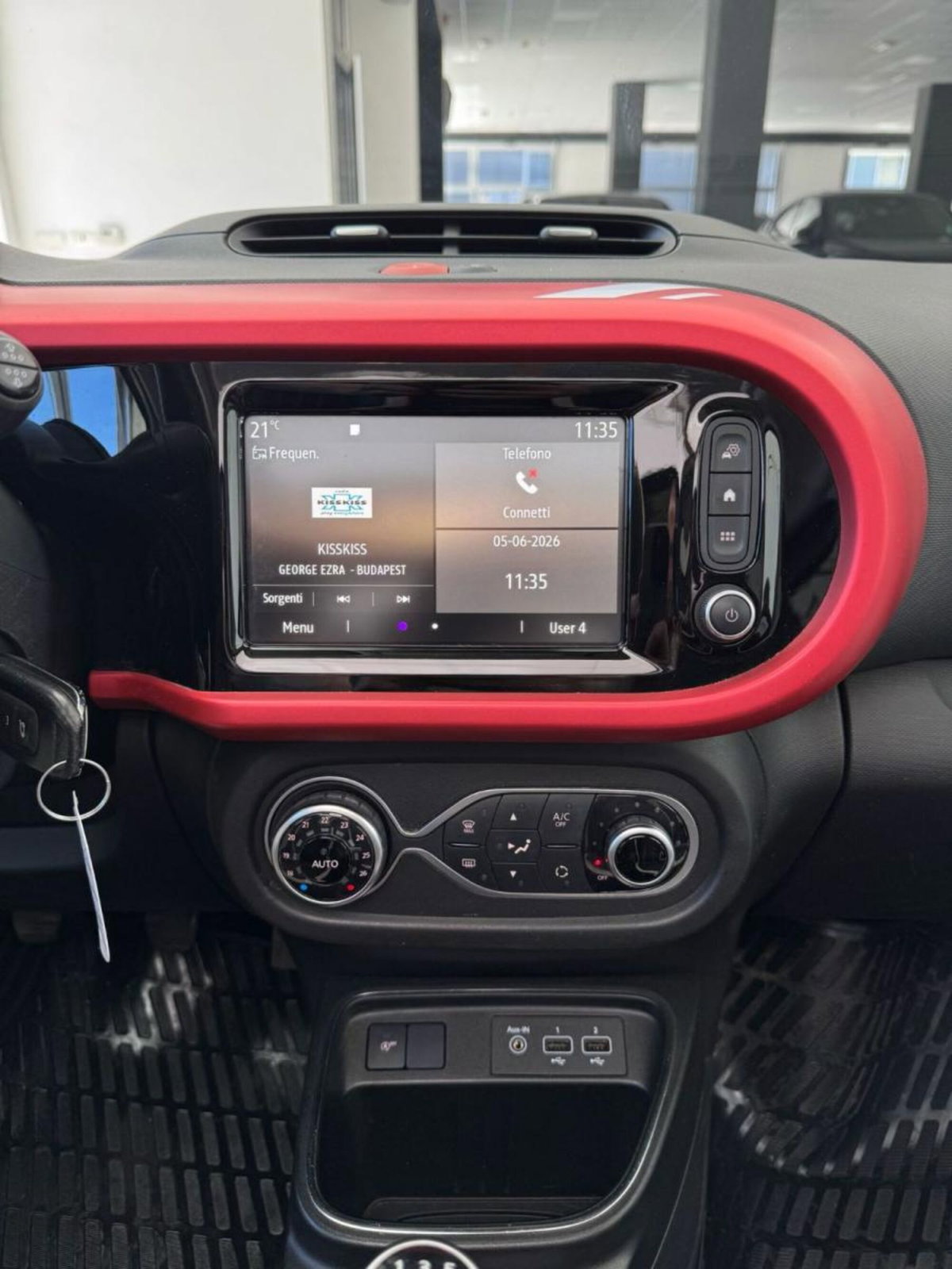 Renault Twingo SCe Life (15)