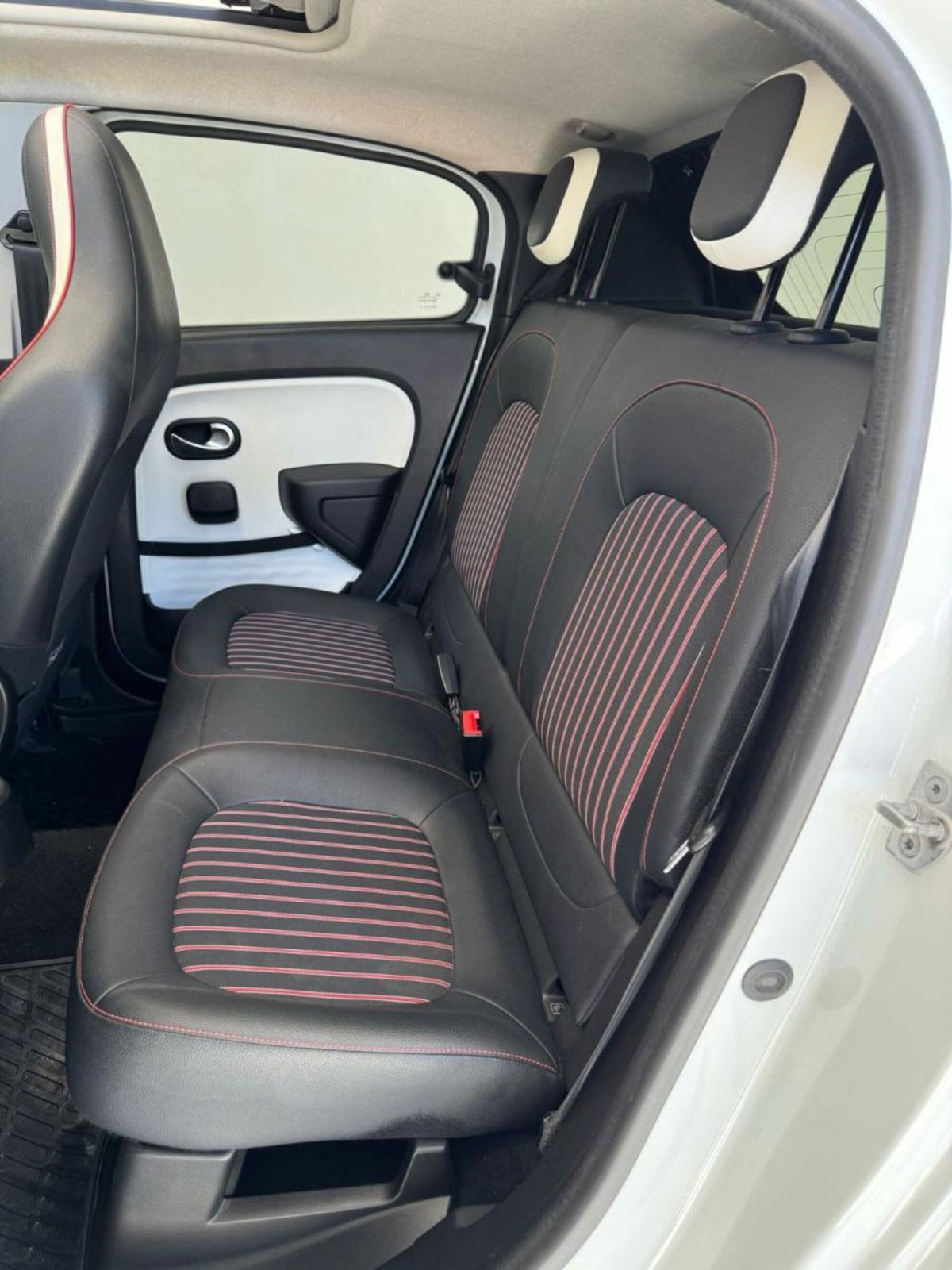 Renault Twingo SCe Life (19)