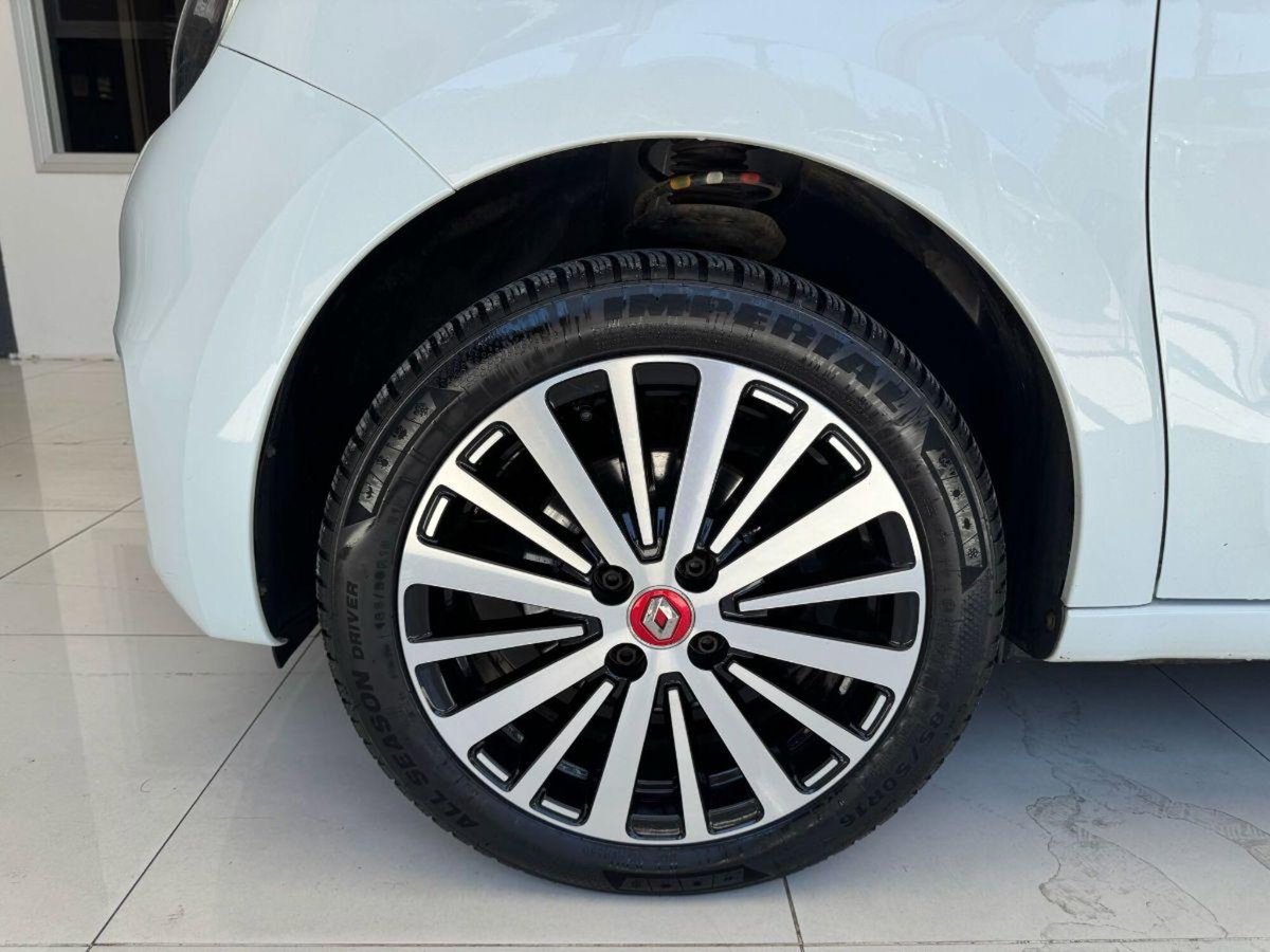 Renault Twingo SCe Life (8)