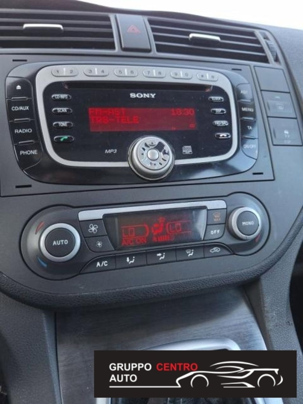 Ford C-Max 1.6 TDCi 90 CV Titanium (10)