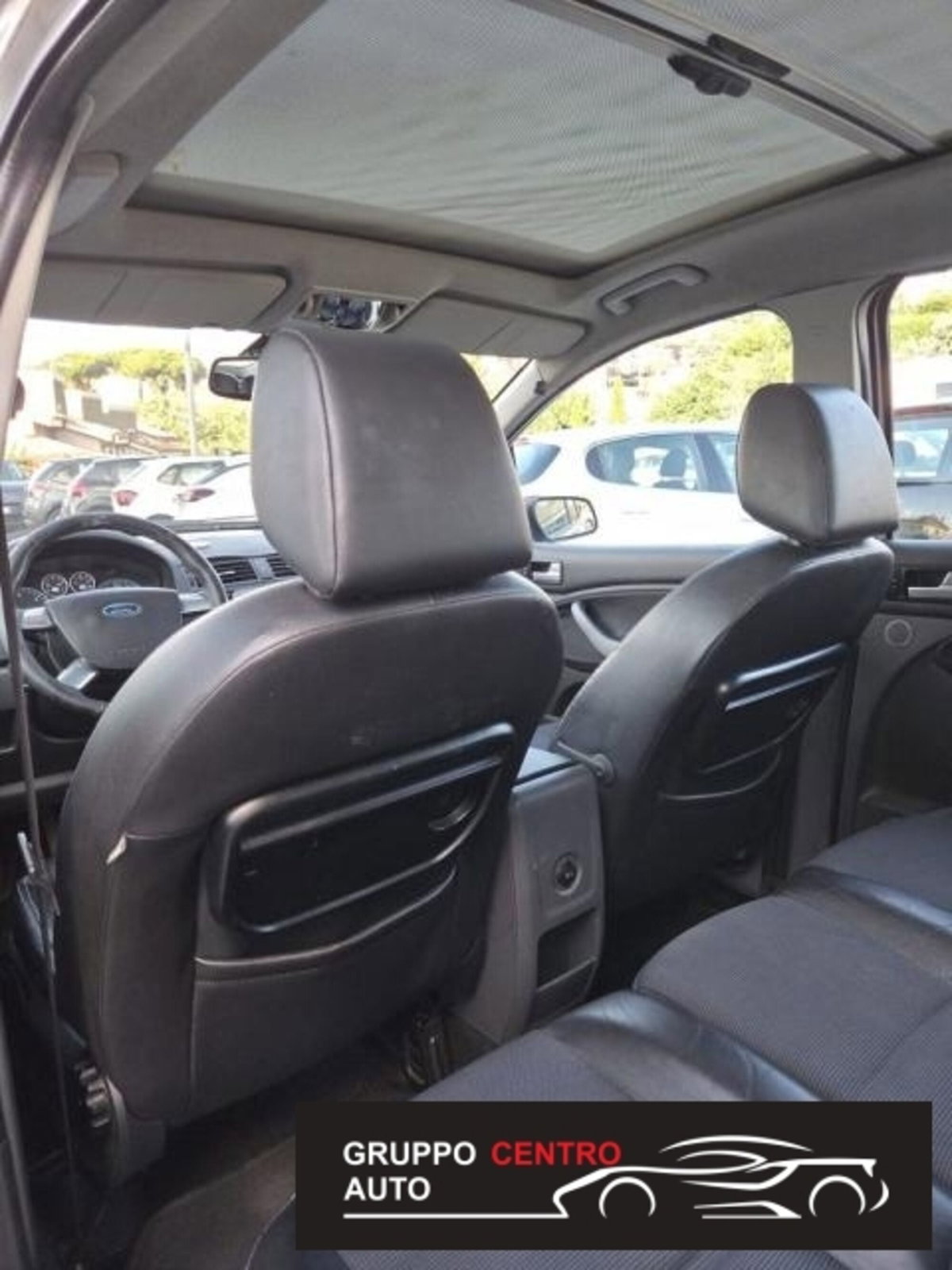 Ford C-Max 1.6 TDCi 90 CV Titanium (16)