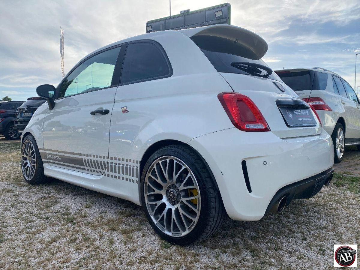 Abarth 500 1.4 Turbo T-Jet Custom (10)