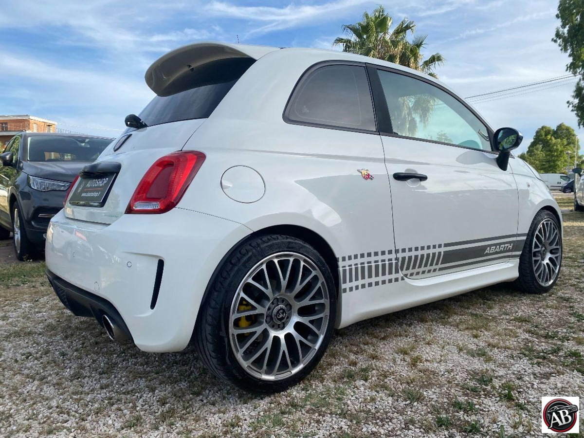 Abarth 500 1.4 Turbo T-Jet Custom (7)