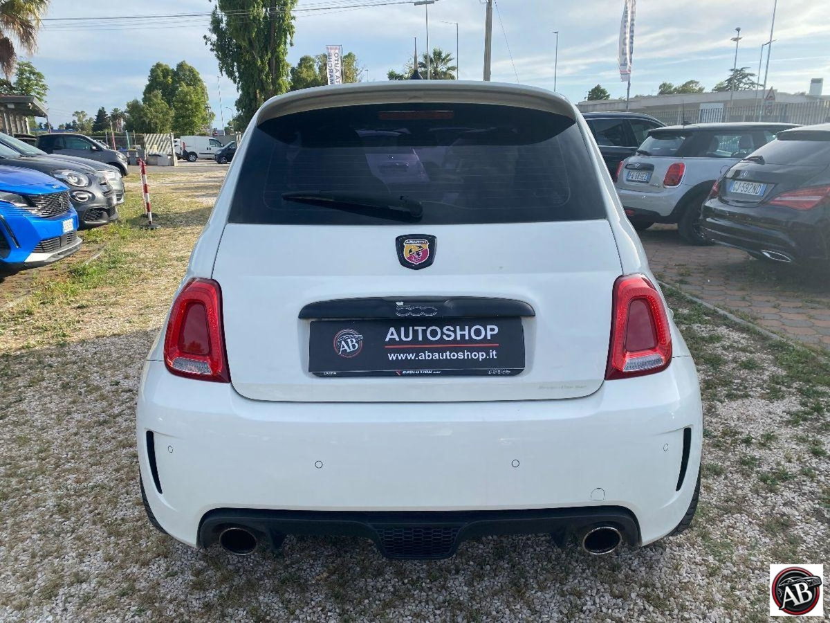 Abarth 500 1.4 Turbo T-Jet Custom (8)