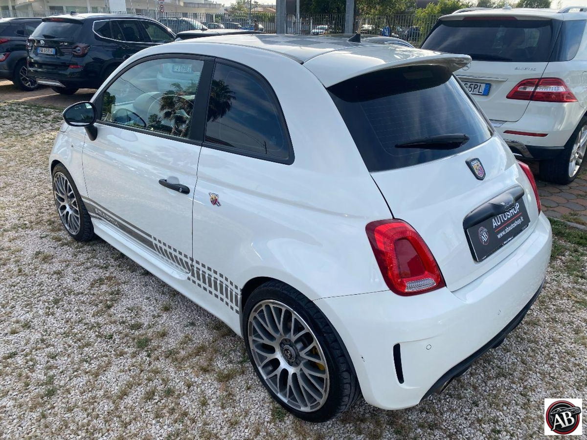 Abarth 500 1.4 Turbo T-Jet Custom (9)