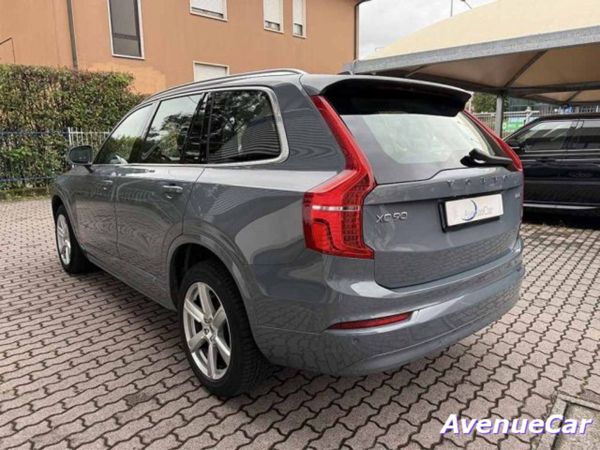 Volvo XC90 B5 (d) AWD automatico 7 posti Core (7)