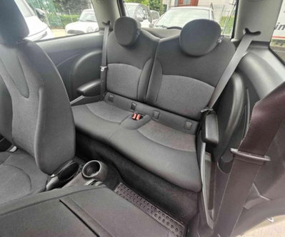 MINI Mini 1.6 16V Cooper (10)