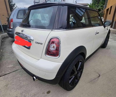 MINI Mini 1.6 16V Cooper (5)