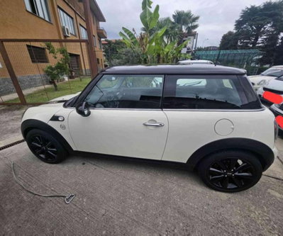 MINI Mini 1.6 16V Cooper (8)
