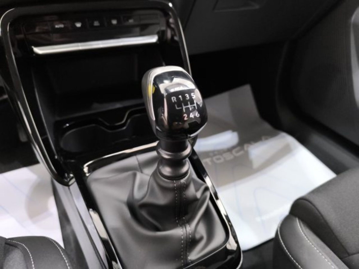 Citroen C3 1.2 puretech turbo Max 100cv s&s (16)