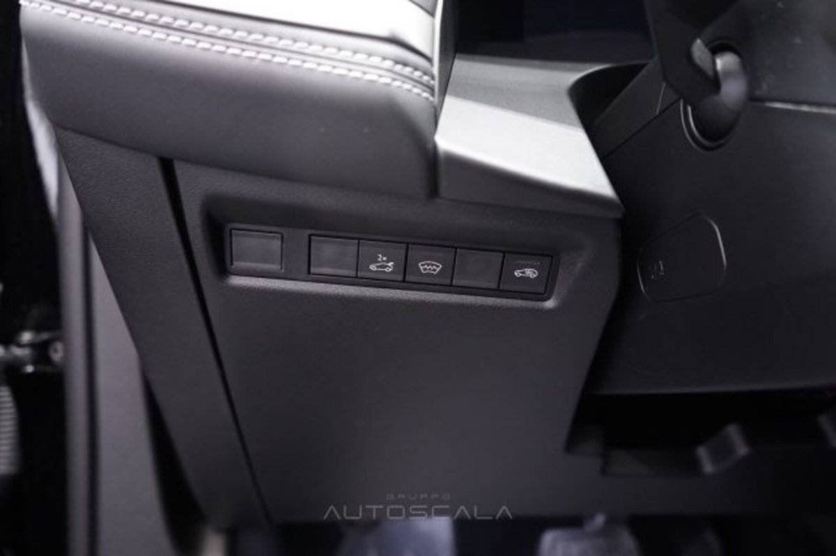 Jeep Compass 1.2 turbo e-hybrid mhev First Edition fwd 145cv edct6 (11)
