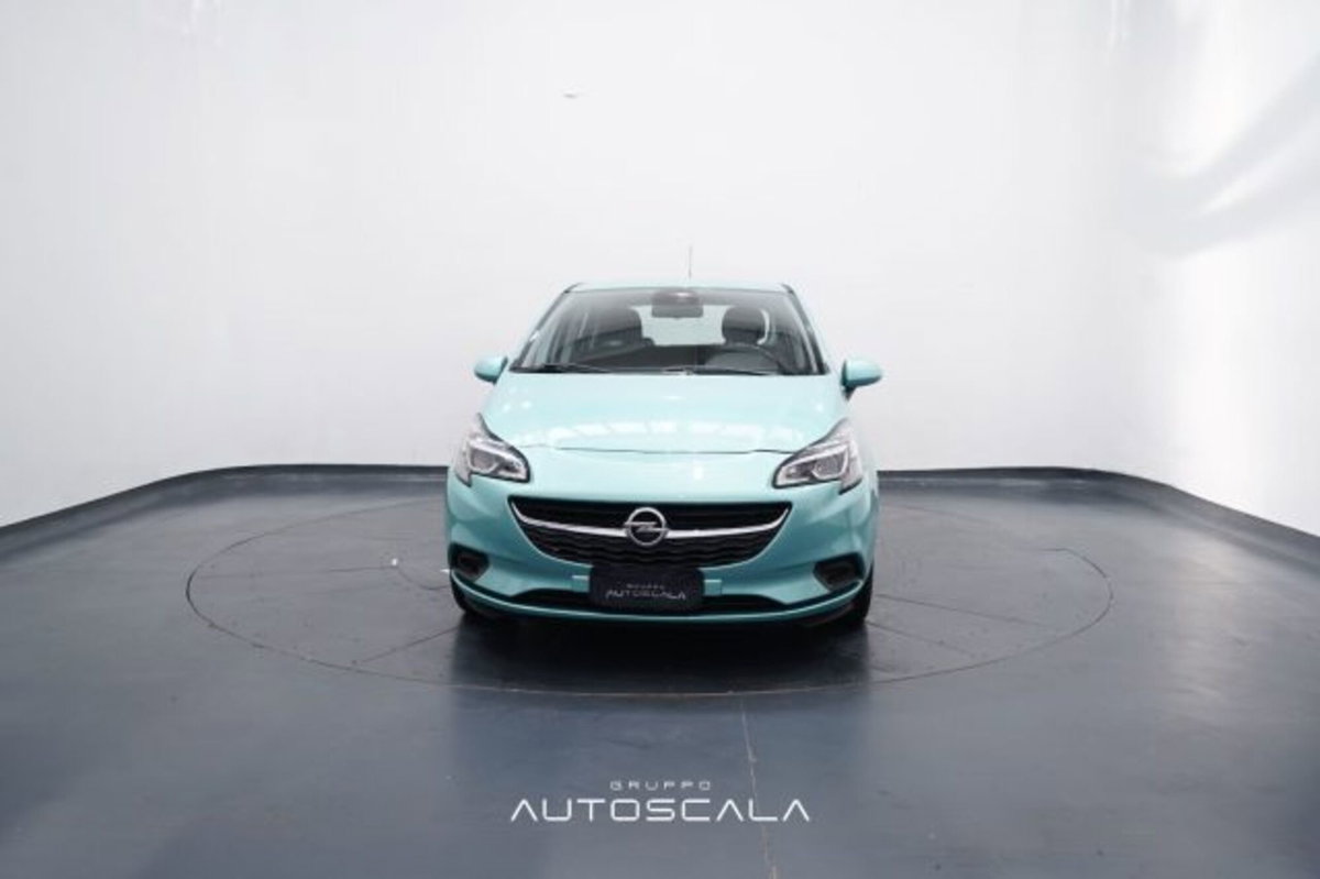 Opel Corsa 1.2 5 porte n-Joy (2)