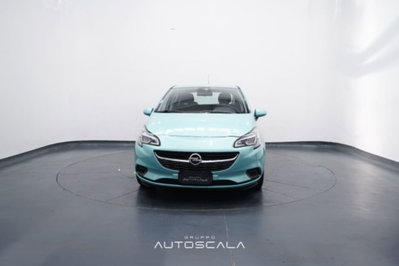 Opel Corsa 1.2 5 porte n-Joy (2)