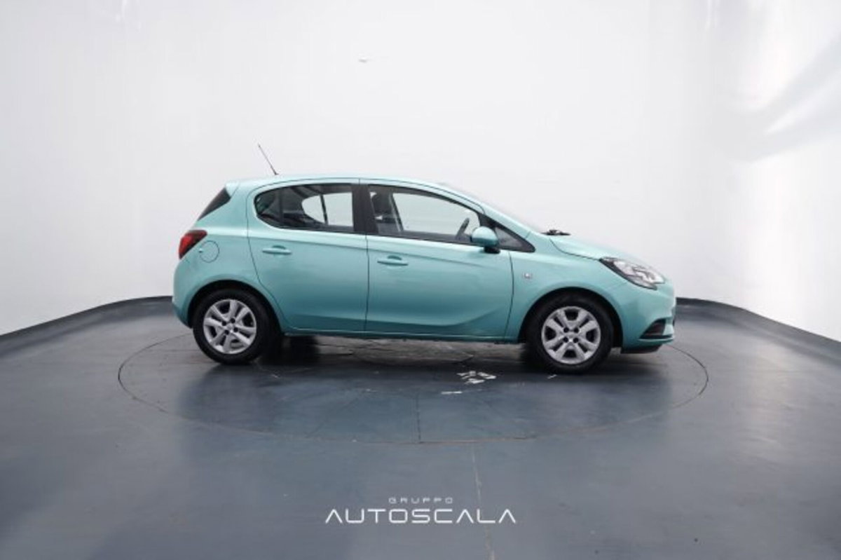 Opel Corsa 1.2 5 porte n-Joy (7)