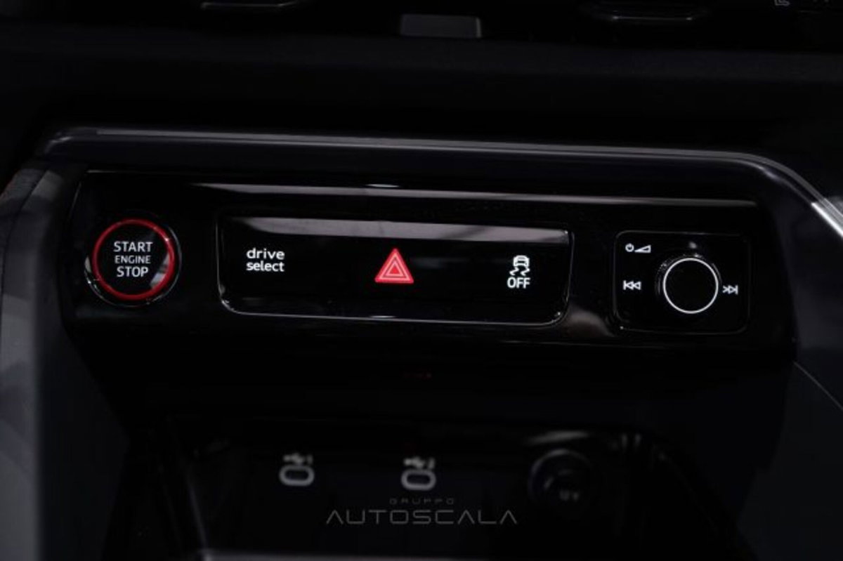 Audi Q5 2.0 tdi mhev+ S line edition quattro 204cv s-tronic (18)