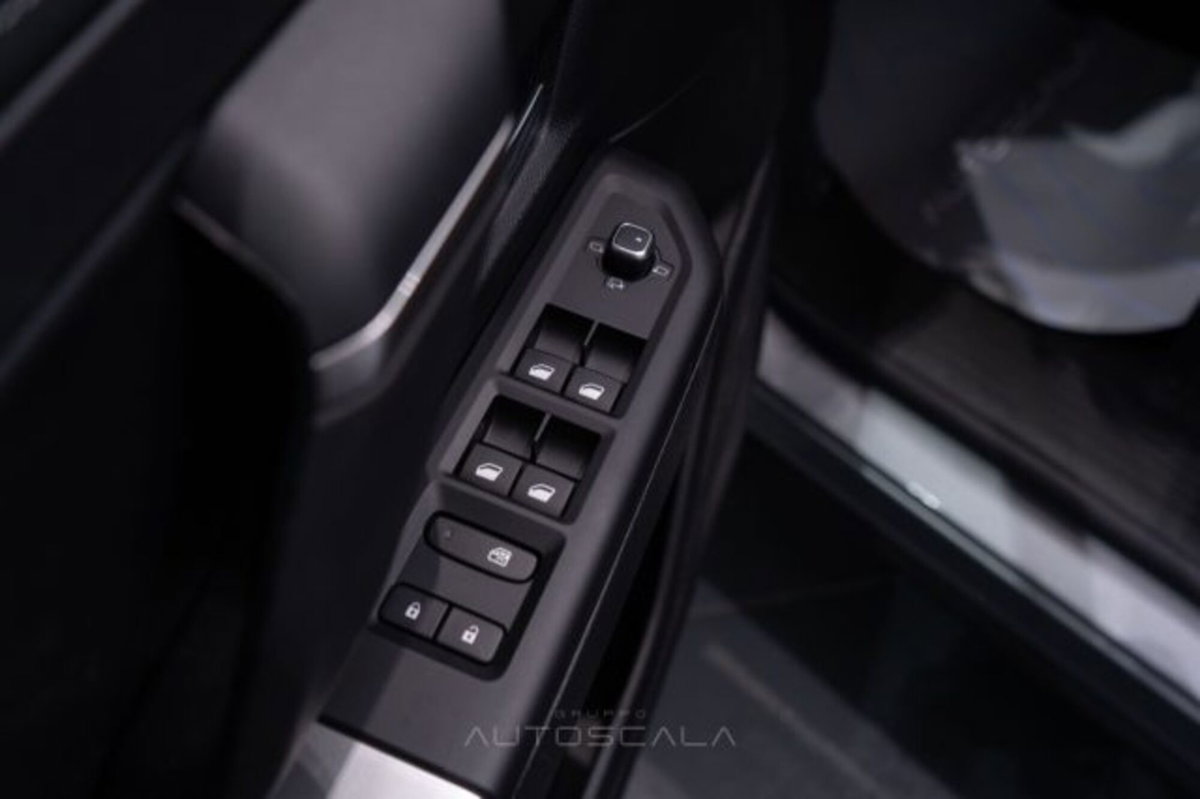 Jeep Compass 1.2 turbo e-hybrid mhev First Edition fwd 145cv edct6 (10)